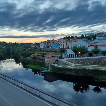 Casa Da Ponte, *